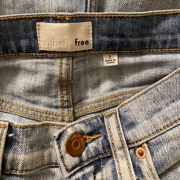 Aritzia mini denim skirt - Picture 2 of 3